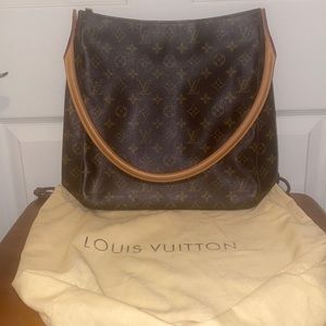 💎✨Authentic✨💎Louis Vuitton Looping GM #M10061